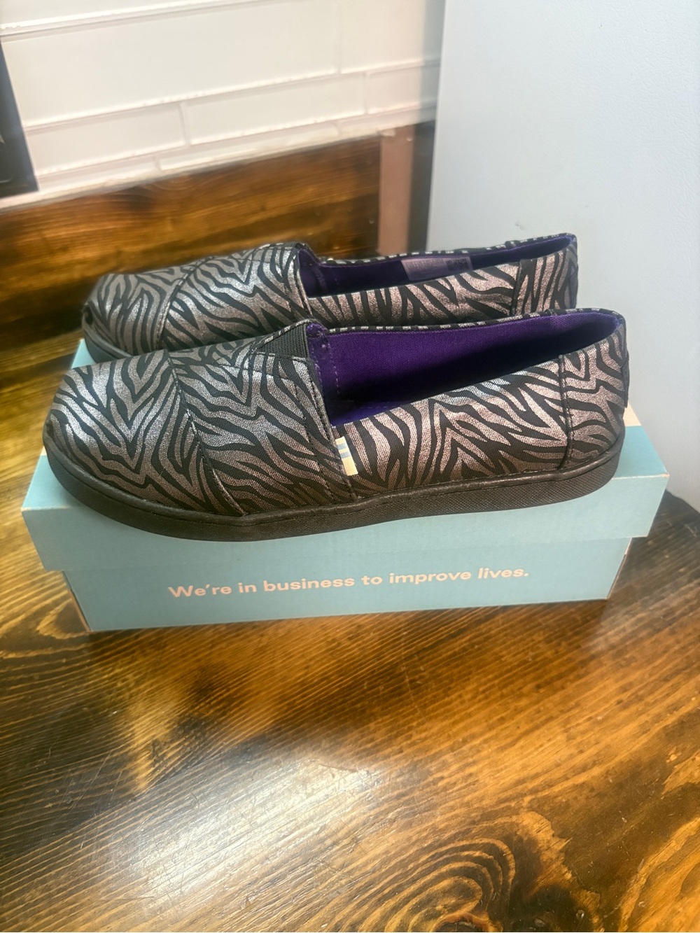 Toms Alpargata Black Zebra Print Slip On Shoes Size 4.5 Youth